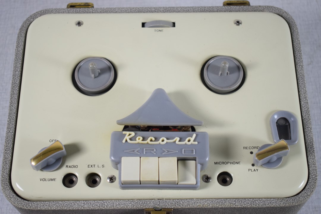 Nuova Faro Record Röhren Tonbandmaschine