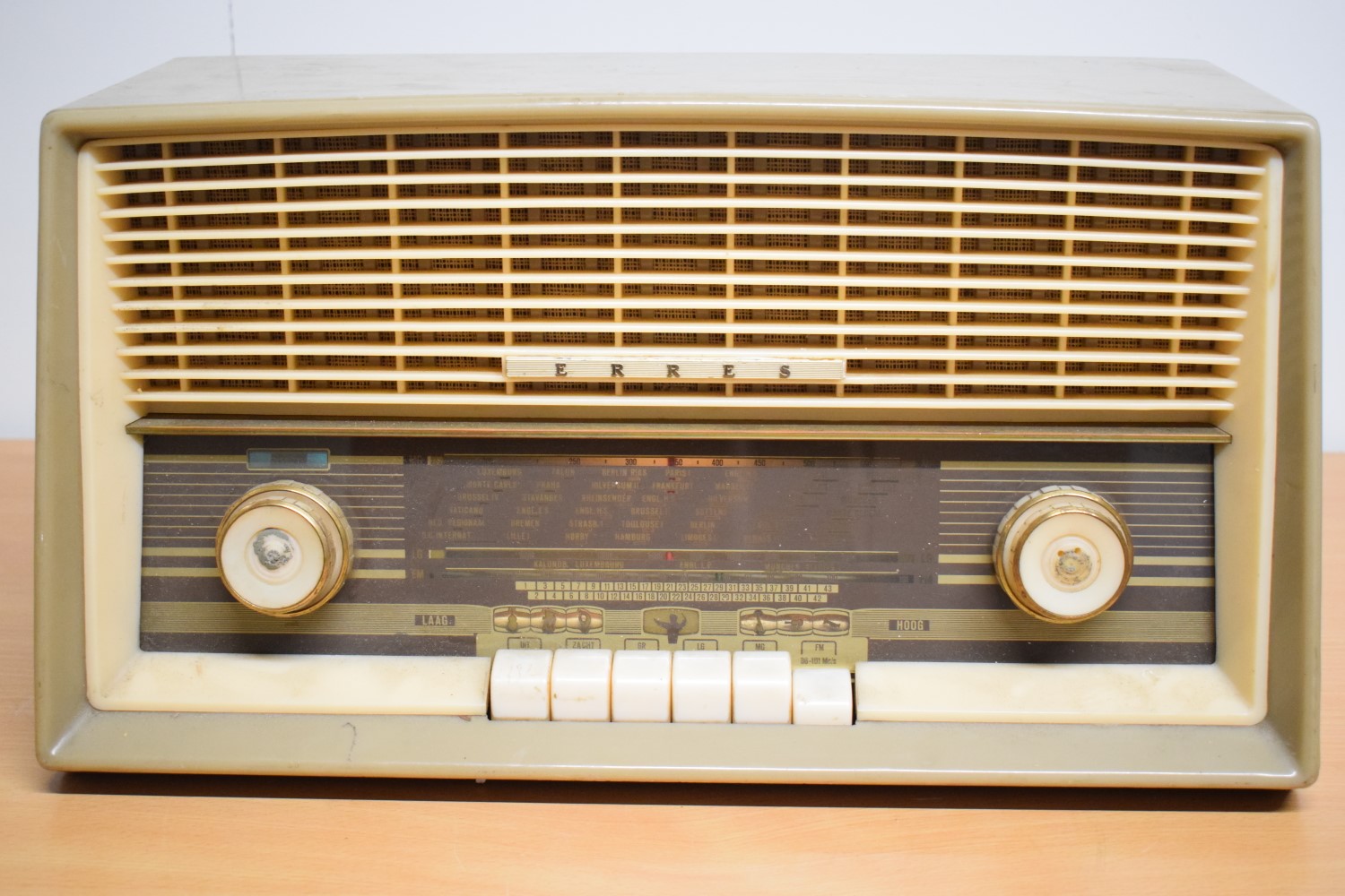 Erres KY594 Röhren Radio