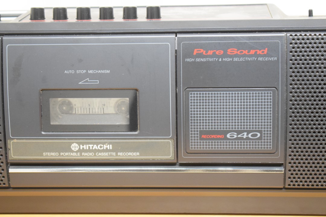 Hitachi Pure Sound Recording 640 Radio/Kassettenspieler Kombination
