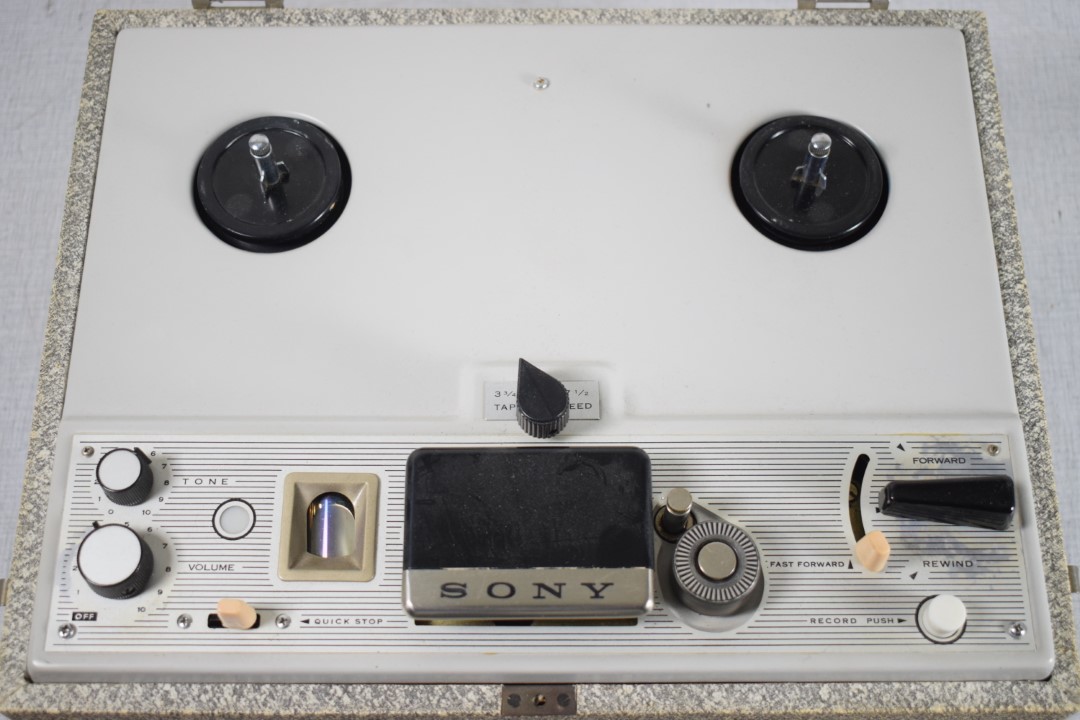 Sony Model 261 Röhren Tonbandmaschine