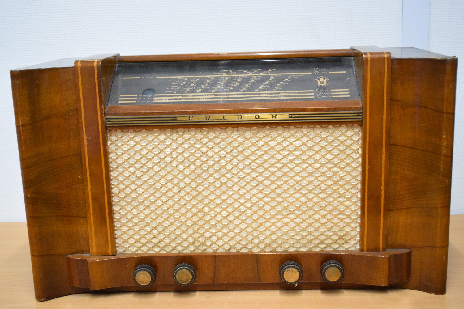 Fridor Type 513 Röhren Radio 