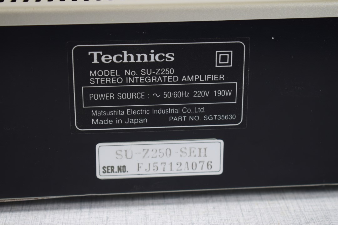 Technics SU-Z250 Stereo Verstärker