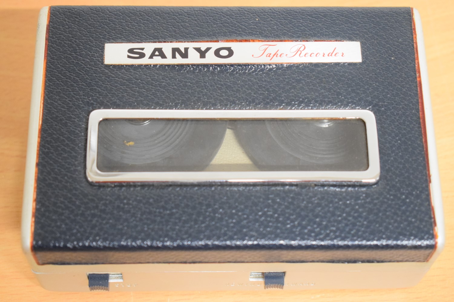 Sanyo MC-1 Tragbare Tonbandmaschine