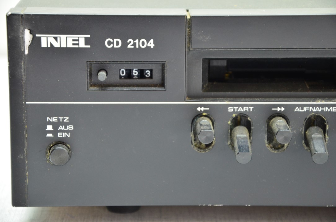 Intel CD 2104 Kassettendeck