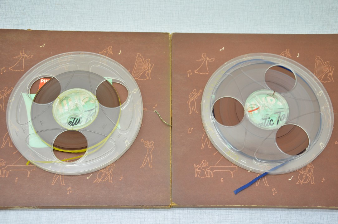 22cm. Philips Plastik Tonbandspule mit Original Karton Schachtel